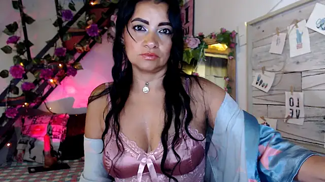 luna sky83 online show from 06-18-26, 11:58
