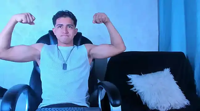 Snapshot of Muichiro_tokito1 chatting on 12-19-24, 04:13 Muichiro tokito1 online show from 12-19-24, 04:13