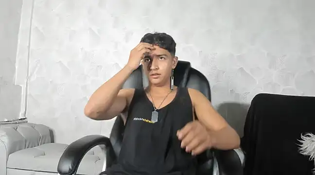 Snapshot of Muichiro_tokito1 chatting on 12-20-24, 04:42 Muichiro tokito1 online show from 12-20-24, 04:42