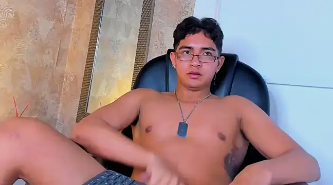 Snapshot of Muichiro_tokito1 chatting on 12-31-24, 04:57 Muichiro tokito1 online show from 12-31-24, 04:57