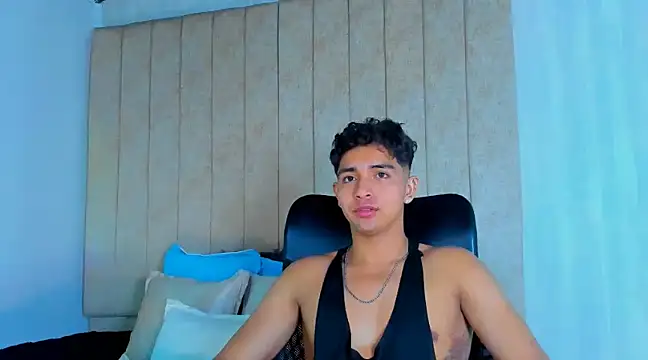 Snapshot of Muichiro_tokito1 chatting on 02-09-25, 04:04 Muichiro tokito1 online show from 02-09-25, 04:04