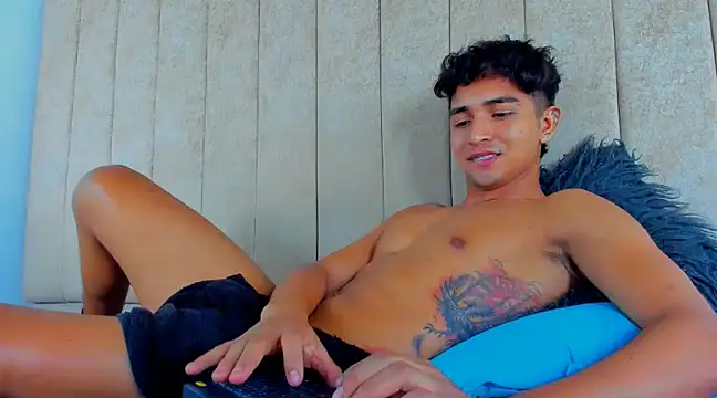 Snapshot of Muichiro_tokito1 chatting on 03-10-25, 07:53 Muichiro tokito1 online show from 03-10-25, 07:53