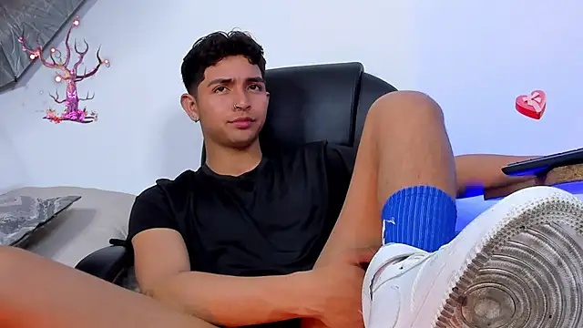 Snapshot of Muichiro_tokito1 chatting on 10-10-25, 01:59 Muichiro tokito1 online show from 10-10-25, 01:59