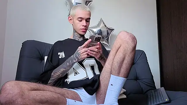 Saturno v online show from 09-27-25, 03:39