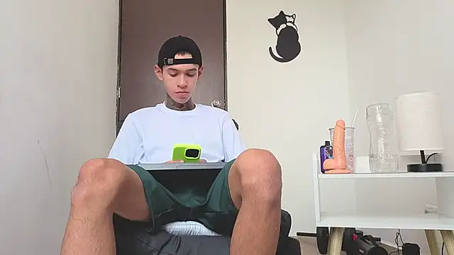 Saturno v online show from 11-18-25, 10:41