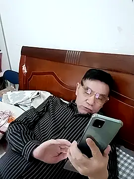 Snapshot of yjw6688 chatting on 04-23-26, 06:14 yjw6688 online show from 04-23-26, 06:14
