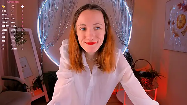 Snapshot of Dearly_kitty chatting on 12-15-24, 01:43 Dearly kitty online show from 12-15-24, 01:43