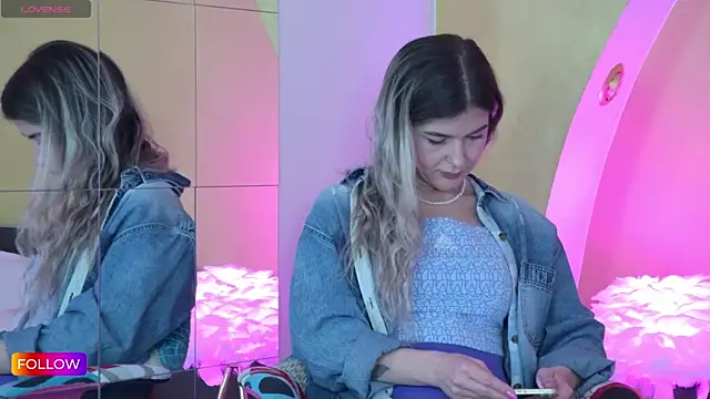 Sarah-Hart online show from 02-18-25, 12:06