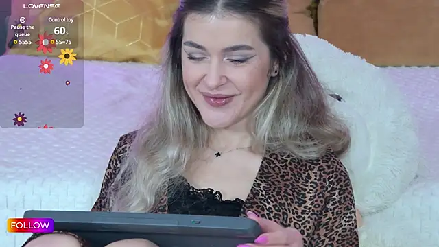 Sarah-Hart online show from 02-26-25, 06:47