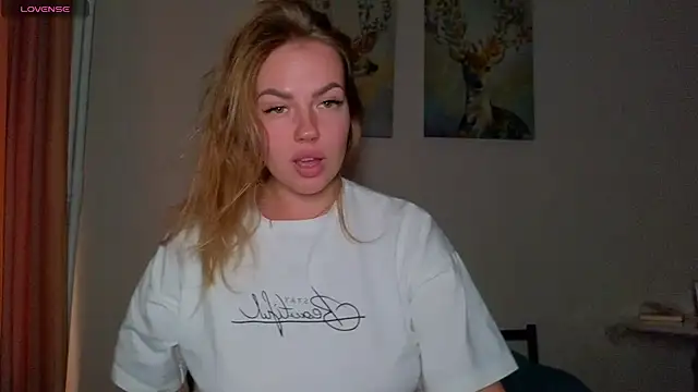 EmilyRobbie online show from 04-19-26, 03:44