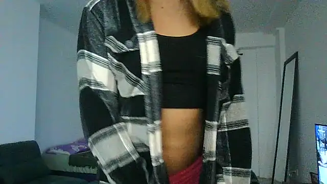 Snapshot of Yerucita chatting on 07-07-26, 02:03 Yerucita online show from 07-07-26, 02:03