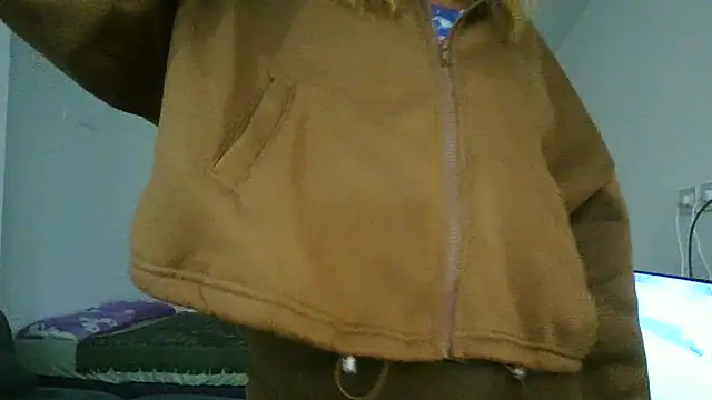 Snapshot of Yerucita chatting on 07-08-26, 01:32 Yerucita online show from 07-08-26, 01:32
