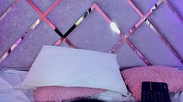 hanna  azumi online show from 01-27-25, 08:07