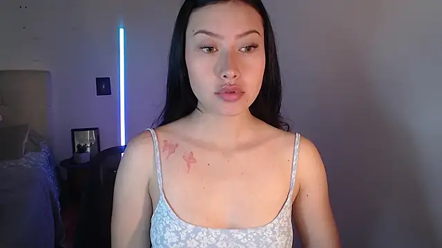 Emilyswan04 online show from 01-18-25, 03:59