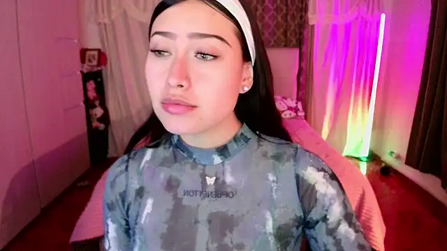 Emilyswan04 online show from 01-17-26, 02:49