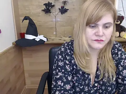 DaniellaKiss online show from 11-26-25, 06:42