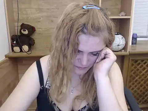 DaniellaKiss online show from 04-15-26, 05:42