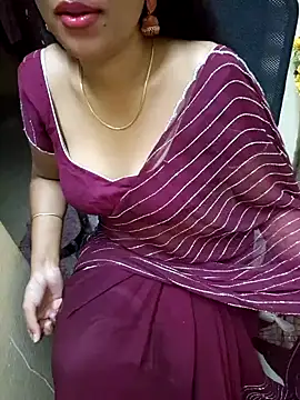 Snapshot of Roja-Telugu777 chatting on 02-06-25, 02:33 Roja-Telugu777 online show from 02-06-25, 02:33