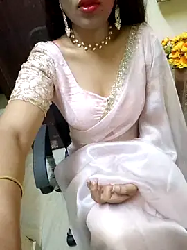 Snapshot of Roja-Telugu777 chatting on 02-15-25, 01:53 Roja-Telugu777 online show from 02-15-25, 01:53