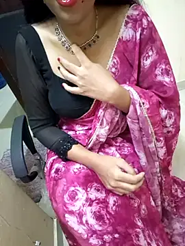 Snapshot of Roja-Telugu777 chatting on 02-25-25, 12:03 Roja-Telugu777 online show from 02-25-25, 12:03