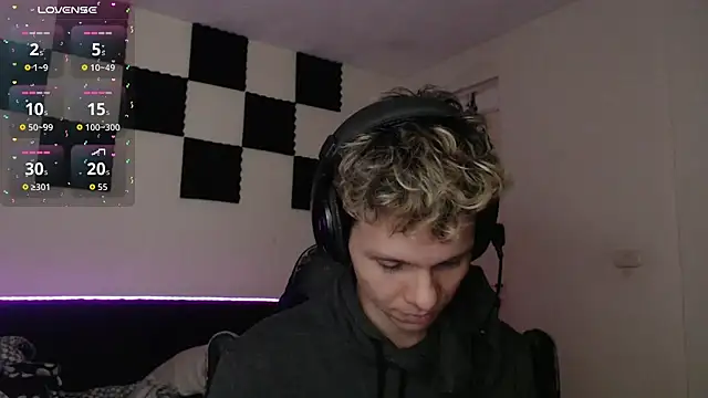 bryamado69 online show from 10-08-25, 03:04