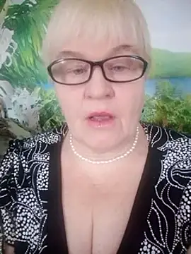 VioletSweet566 online show from 02-26-25, 07:31