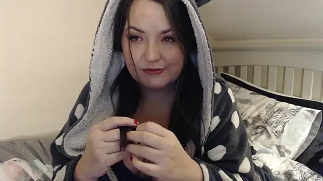 Tilly Daye online show from 01-21-25, 06:02