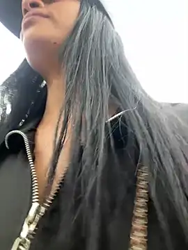 Laura fernandezII online show from 02-27-25, 06:09