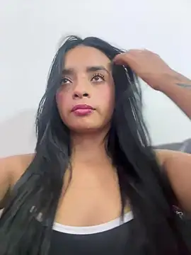 Laura fernandezII online show from 03-17-25, 10:49