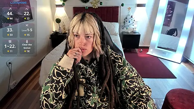  sharlotte777 online show from 12-18-24, 03:33