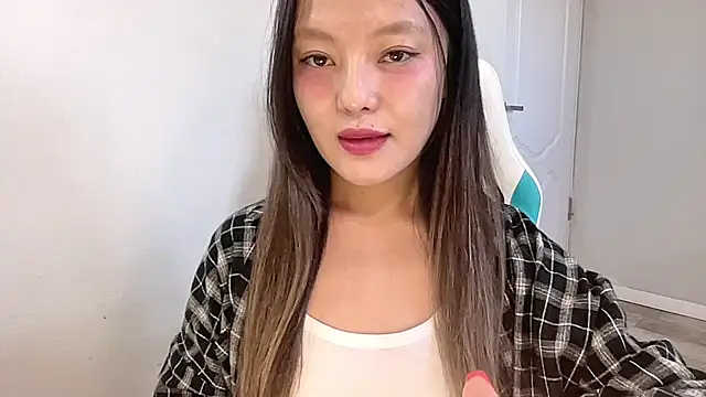 Risalynn online show from 12-17-24, 03:50