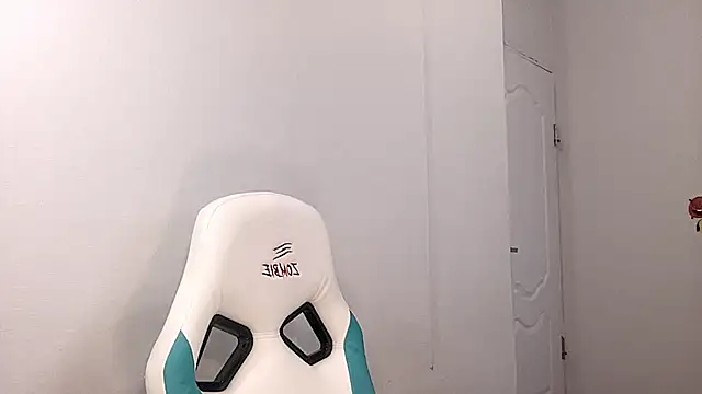 Risalynn online show from 01-13-25, 02:39