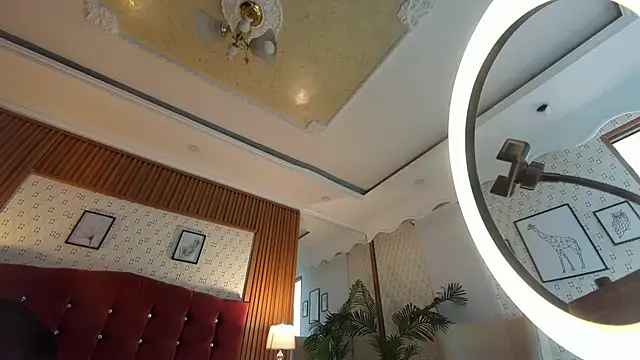 Princess Violett online show from 10-24-25, 02:35