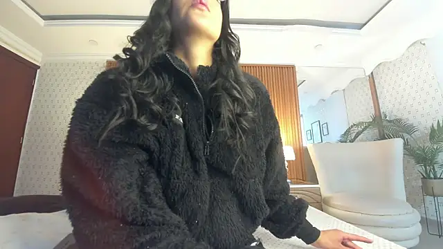 Princess Violett online show from 11-21-25, 02:38