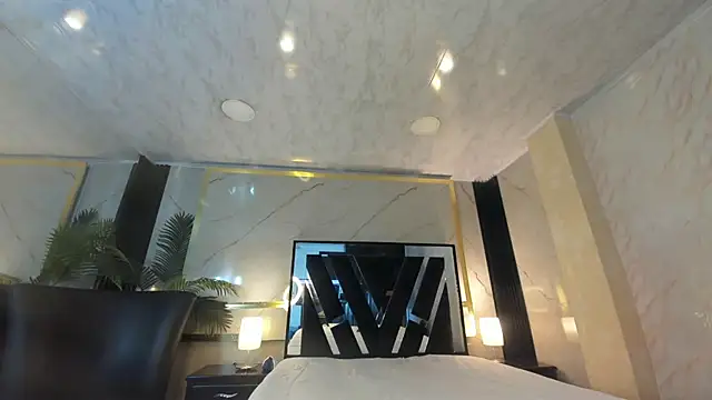 Princess Violett online show from 12-05-25, 02:58