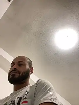 Snapshot of islandvybee55 chatting on 01-04-25, 06:19 islandvybee55 online show from 01-04-25, 06:19