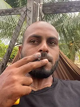 islandvybee55 online show from 12-20-25, 02:46