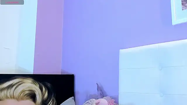 Charlotte11-11 online show from 05-04-26, 03:19