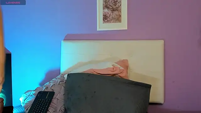 Charlotte11-11 online show from 05-25-26, 04:02