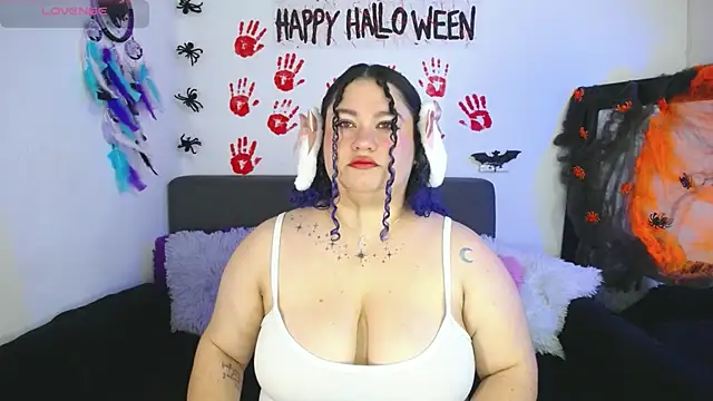 lunitaa0 online show from 10-02-25, 01:12