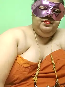 Snapshot of tamilthanushri chatting on 06-10-26, 06:40 tamilthanushri online show from 06-10-26, 06:40