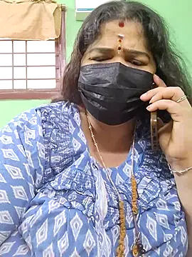 Snapshot of tamilthanushri chatting on 07-28-26, 05:36 tamilthanushri online show from 07-28-26, 05:36