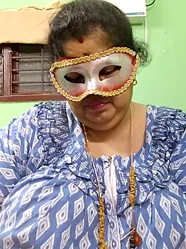 Snapshot of tamilthanushri chatting on 07-28-26, 06:20 tamilthanushri online show from 07-28-26, 06:20
