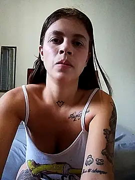 Snapshot of Ma_Santos chatting on 04-21-26, 08:23 Ma Santos online show from 04-21-26, 08:23