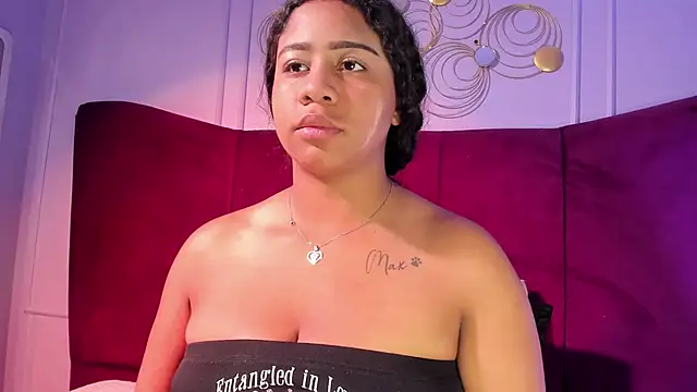 Sofi Fox  online show from 04-04-26, 02:43