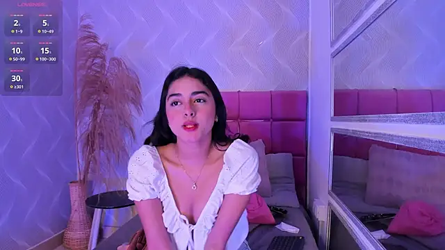 natalia aguirre1 online show from 03-17-25, 12:46