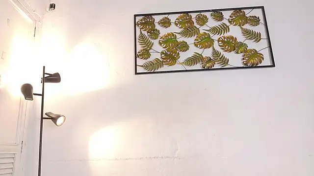 natalia aguirre1 online show from 12-21-25, 12:01