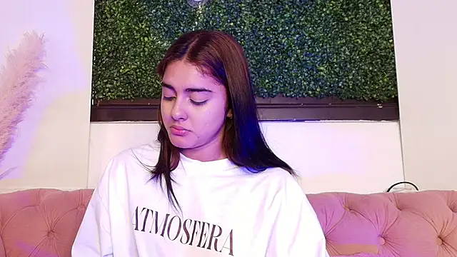 Snapshot of natalia_aguirre1 chatting on 02-27-26, 03:12 natalia aguirre1 online show from 02-27-26, 03:12