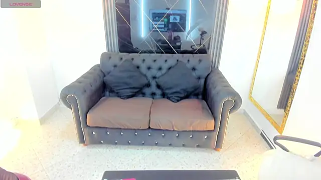 VickyJohnson1 online show from 09-25-25, 08:12