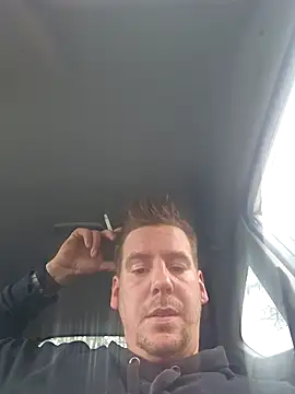 Titanhoott online show from 11-21-25, 10:14